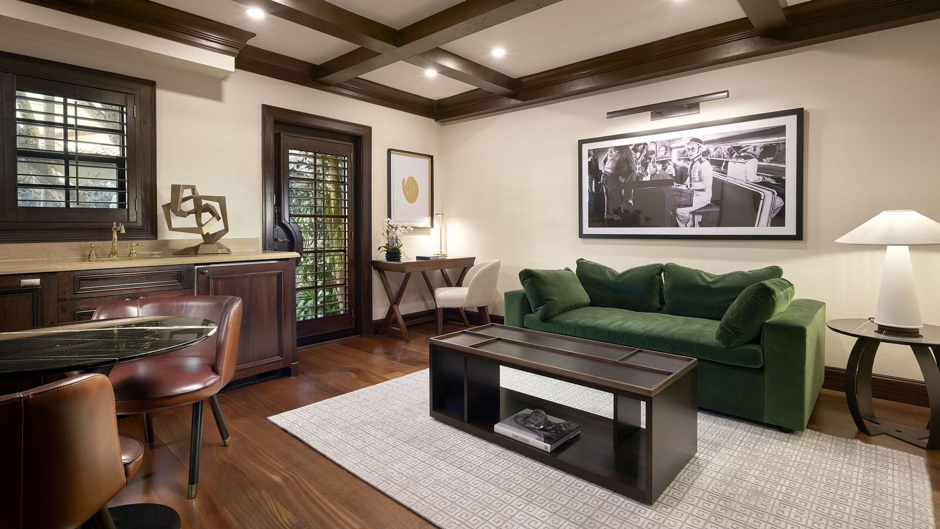 The living area of Luxury 2 Bedroom Suite at Brazilian Court