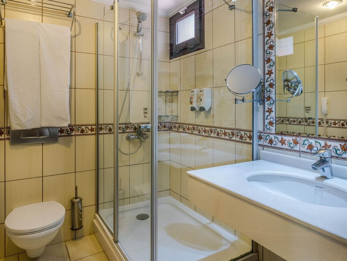 Bath area in the standard room at Marmaris Bay Resort