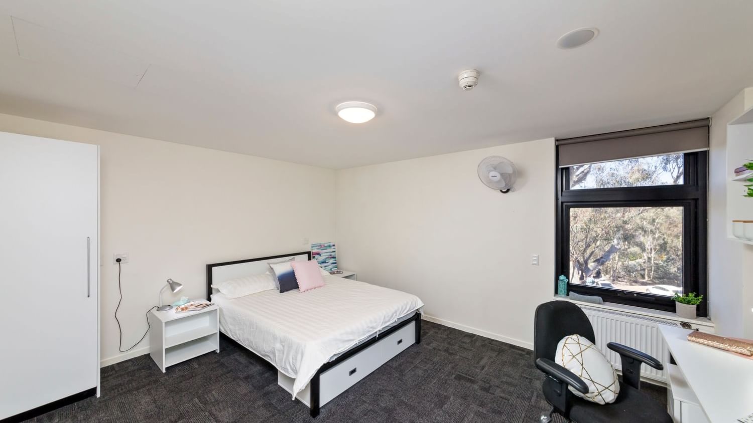 5 Bedroom Apartment Accessible