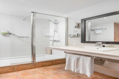 Sunset Harbour Club One Bedroom Bathroom