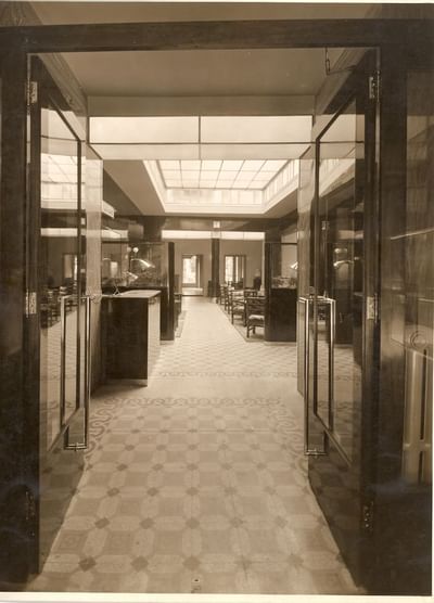 Visuale Entrata Hotel Manin 1930