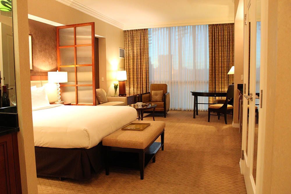 Condo Hotel and Vacation Rentals Management | Luxury Suites International