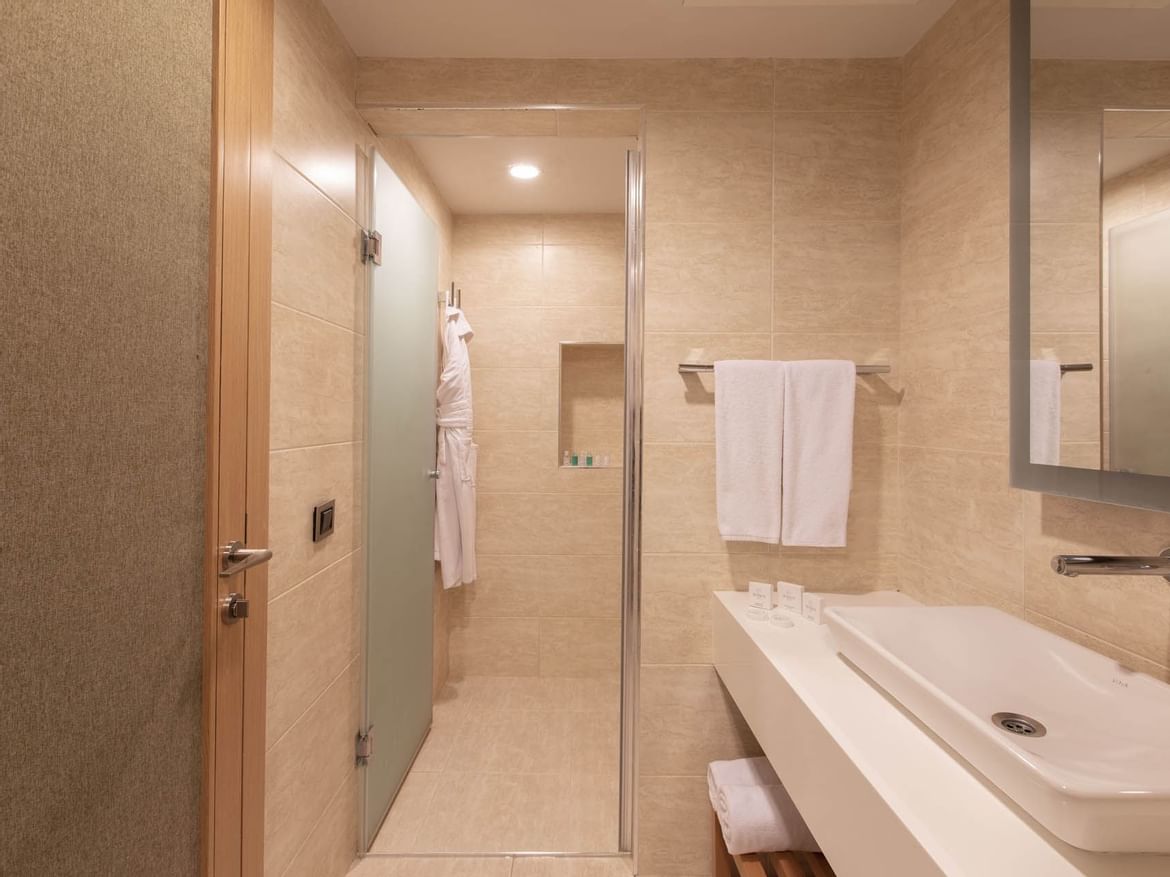 Bathroom in Standard Sea View with Balcony at Senses Hotel
