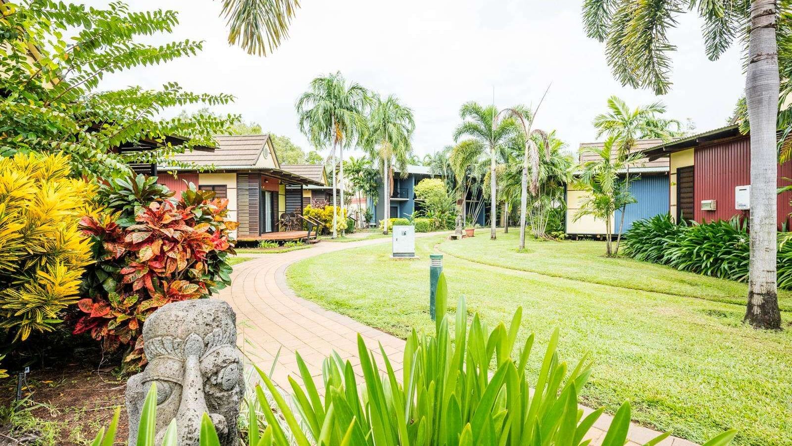 Hotel Garden with a stream at Darwin Airport Hotels