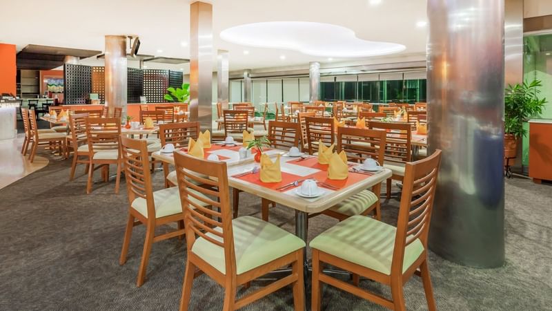 Dining area with an outside view at Gamma Colima Garden