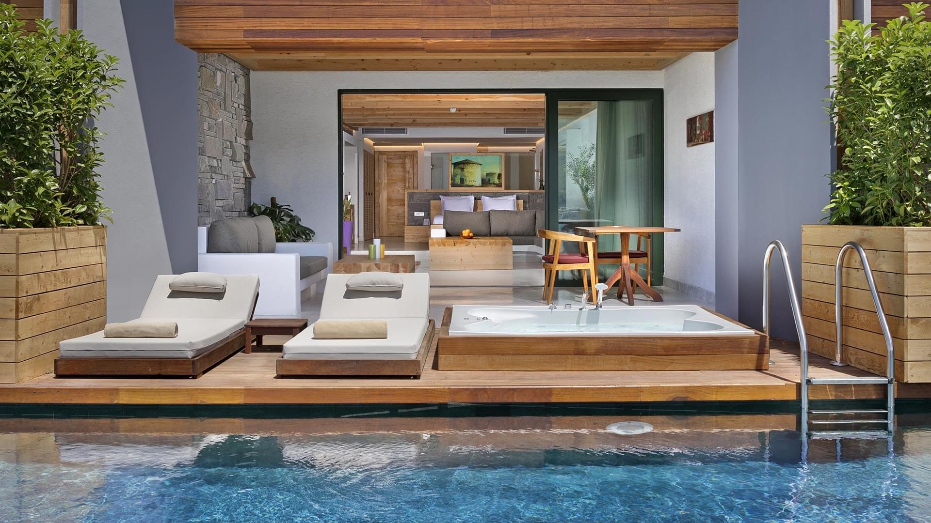 Swim-up Family Room | Titanic Luxury Collection Bodrum