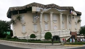 WonderWorks is an interactive museum that is situated right across the street from Rosen Inn at Pointe Orlando.