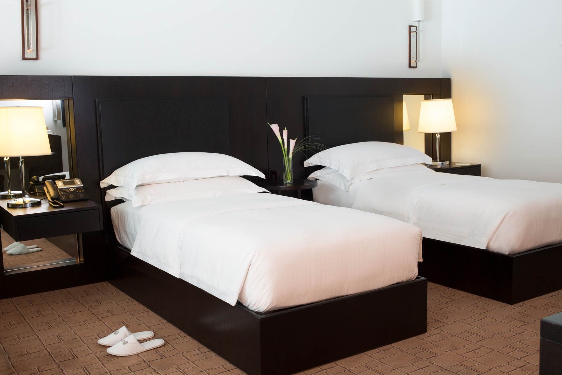 Executive Twin Room at Dubai International Hotel