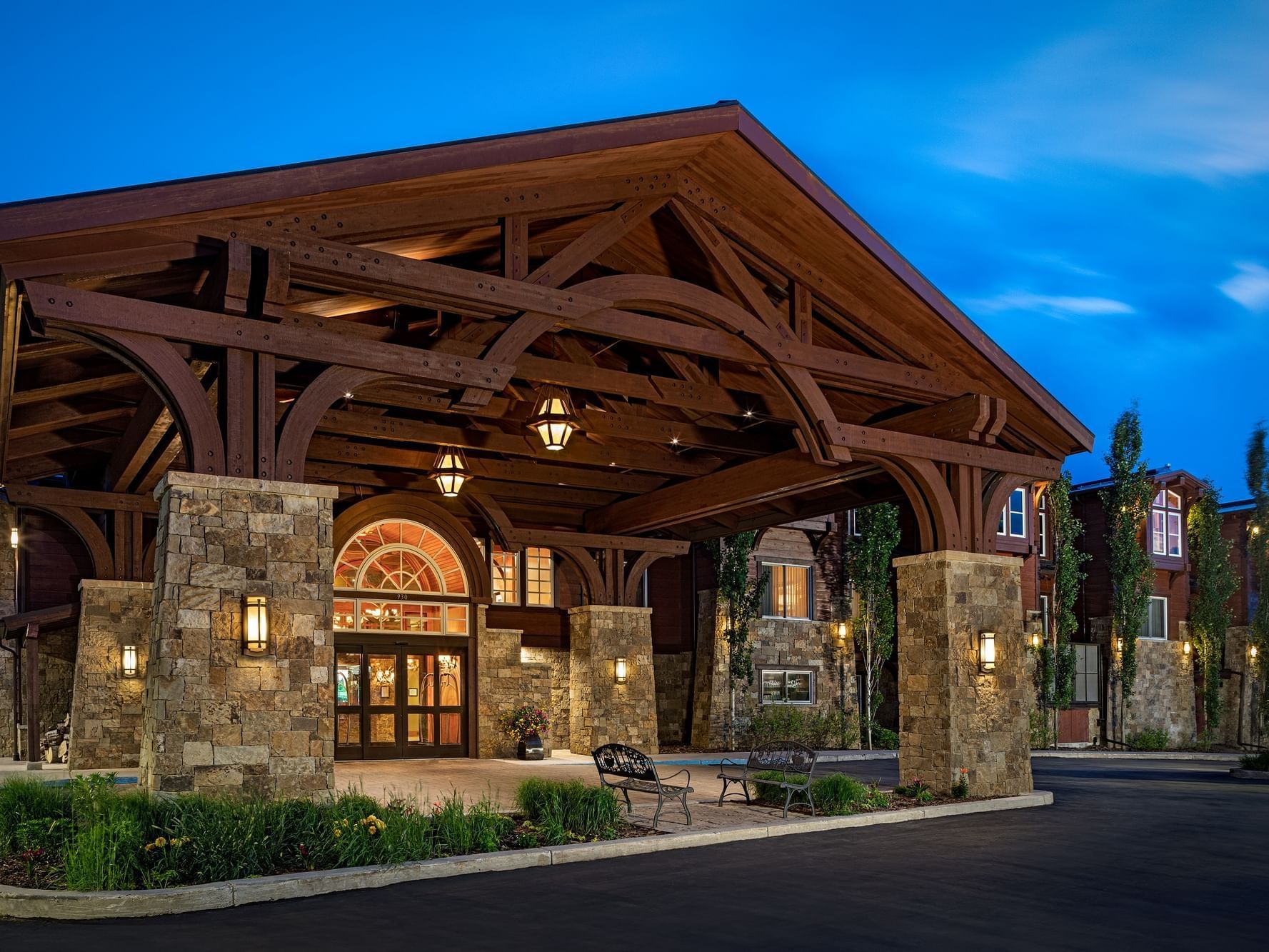 Complimentary parking at the Wyoming Inn