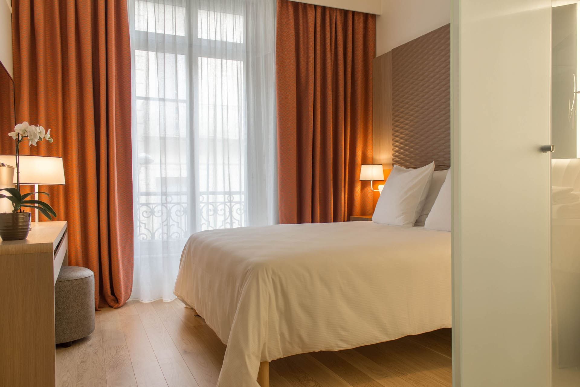 Intérieur de la chambre Supérieur à l'Oceania Le Métropole Montpellier