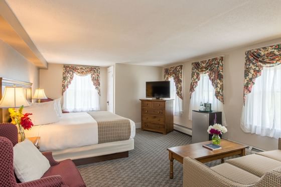 Mountain View King bedroom at Eagle Mountain House
