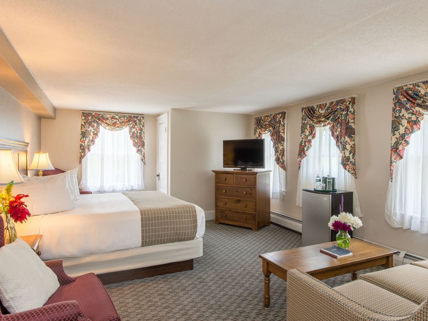 Mountain View Queen Suite at Eagle Mountain House & Golf Club