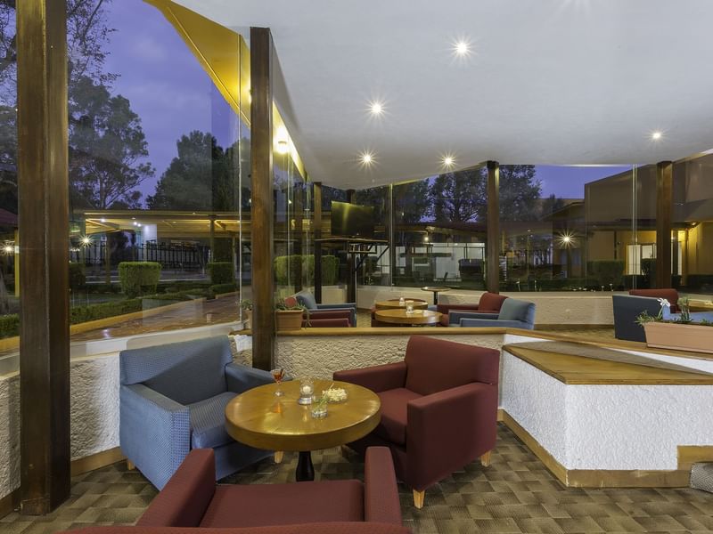 Luxury lounge area in the lobby at Gamma Pachuca