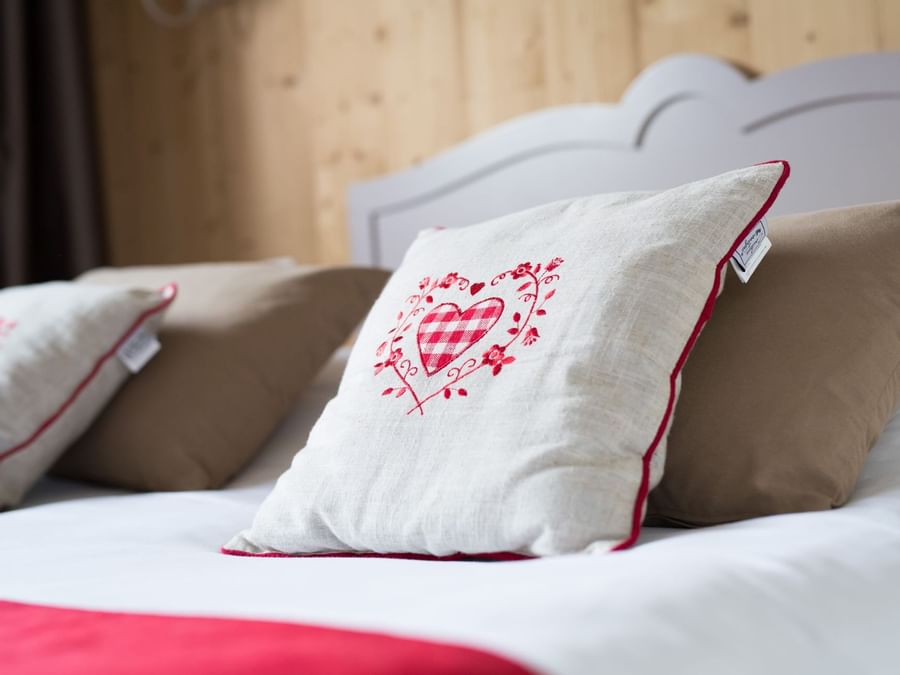 Closeup of Pillows in Chambre Confort at Le Kastelberg