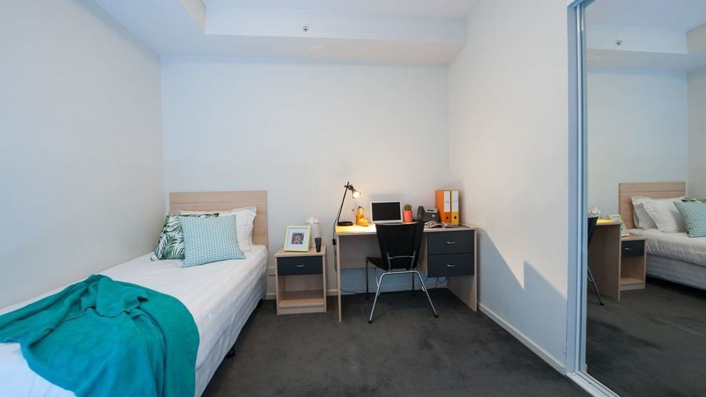 2 bedroom large apartment - bedroom