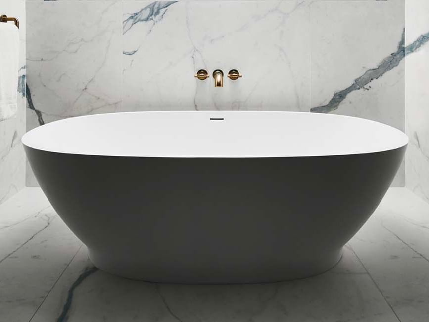 Penthouse bathtub