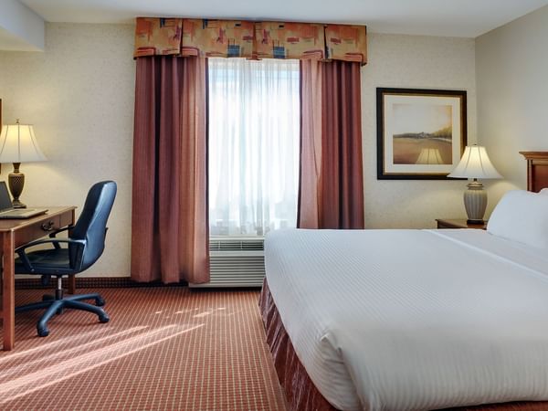 Grimshaw hotel king bed