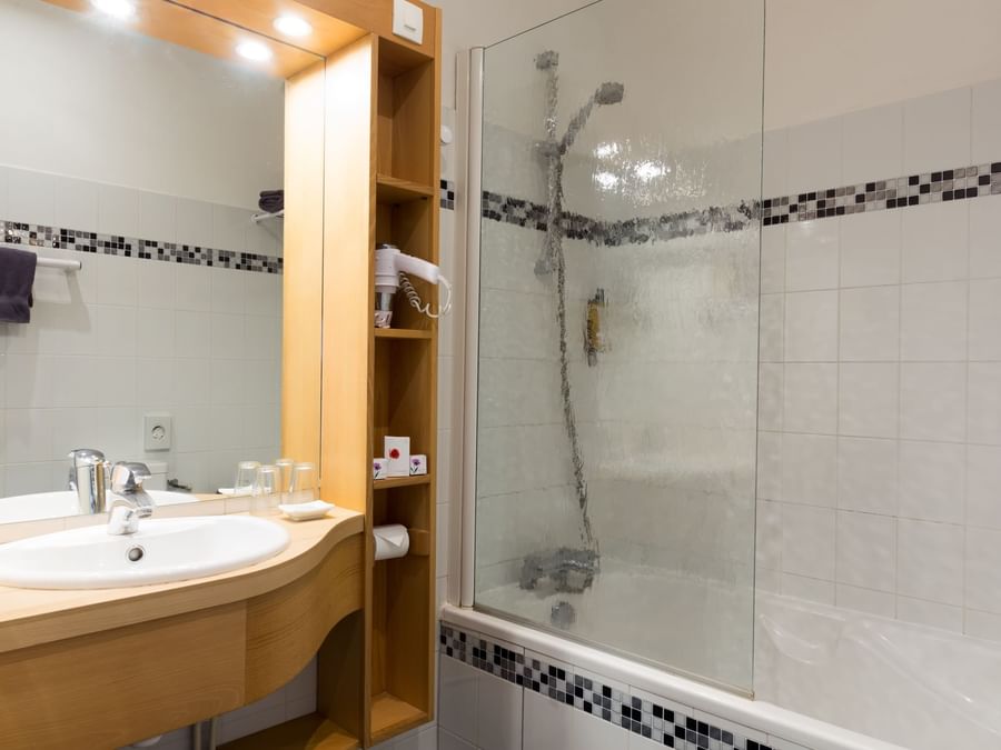 Bathroom interior in bedrooms at Hotel Laminak