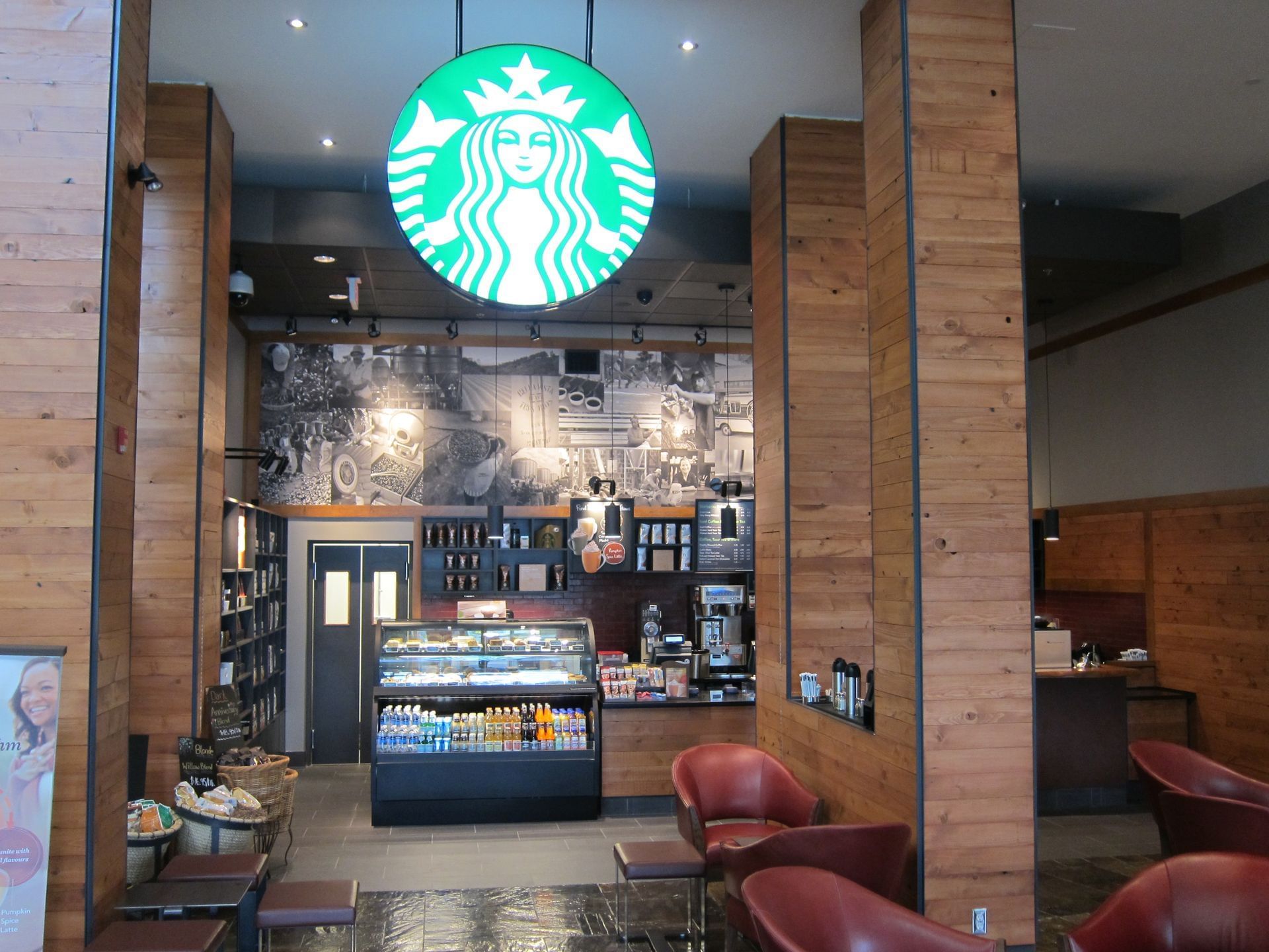Coast Hotel & Convention Centre Langley - Starbucks