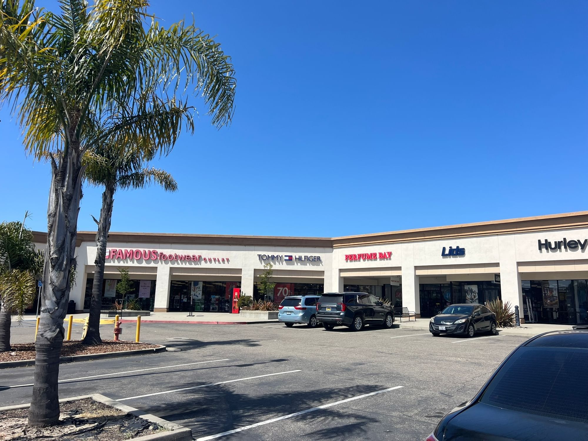 Pismo Beach Premium Outlets exterior stores