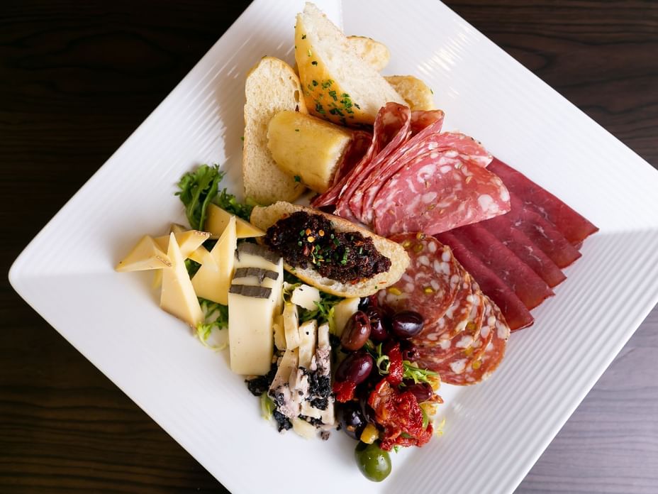 Cena Lounge Aprés Lounge Deer Valley The Chateaux Dining