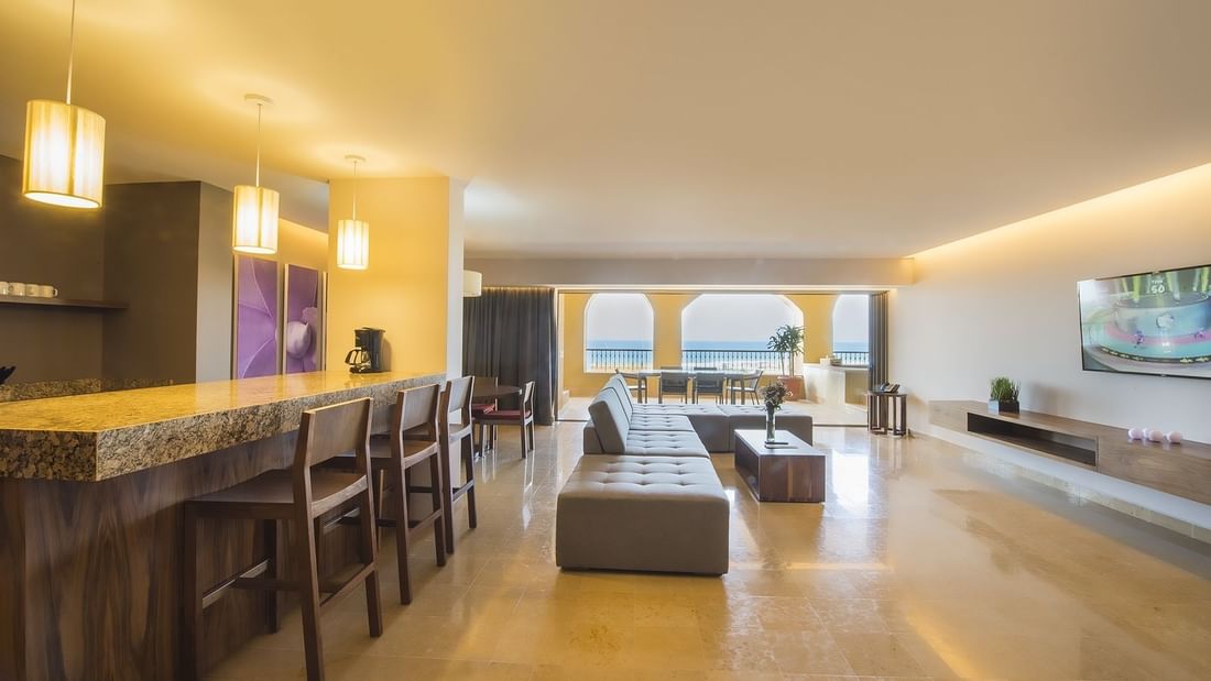 Living area of Premier 4 bedrooms at Grand FA Los Cabos