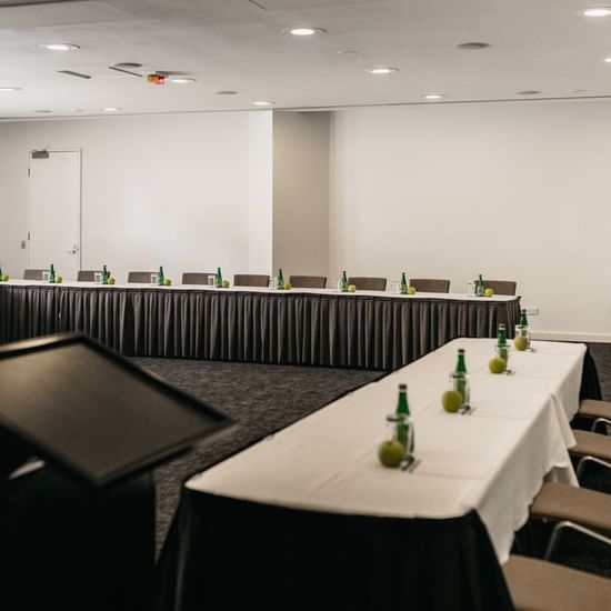 Arrange u-shaped table at Pullman Palm Cove Sea Temple Resort