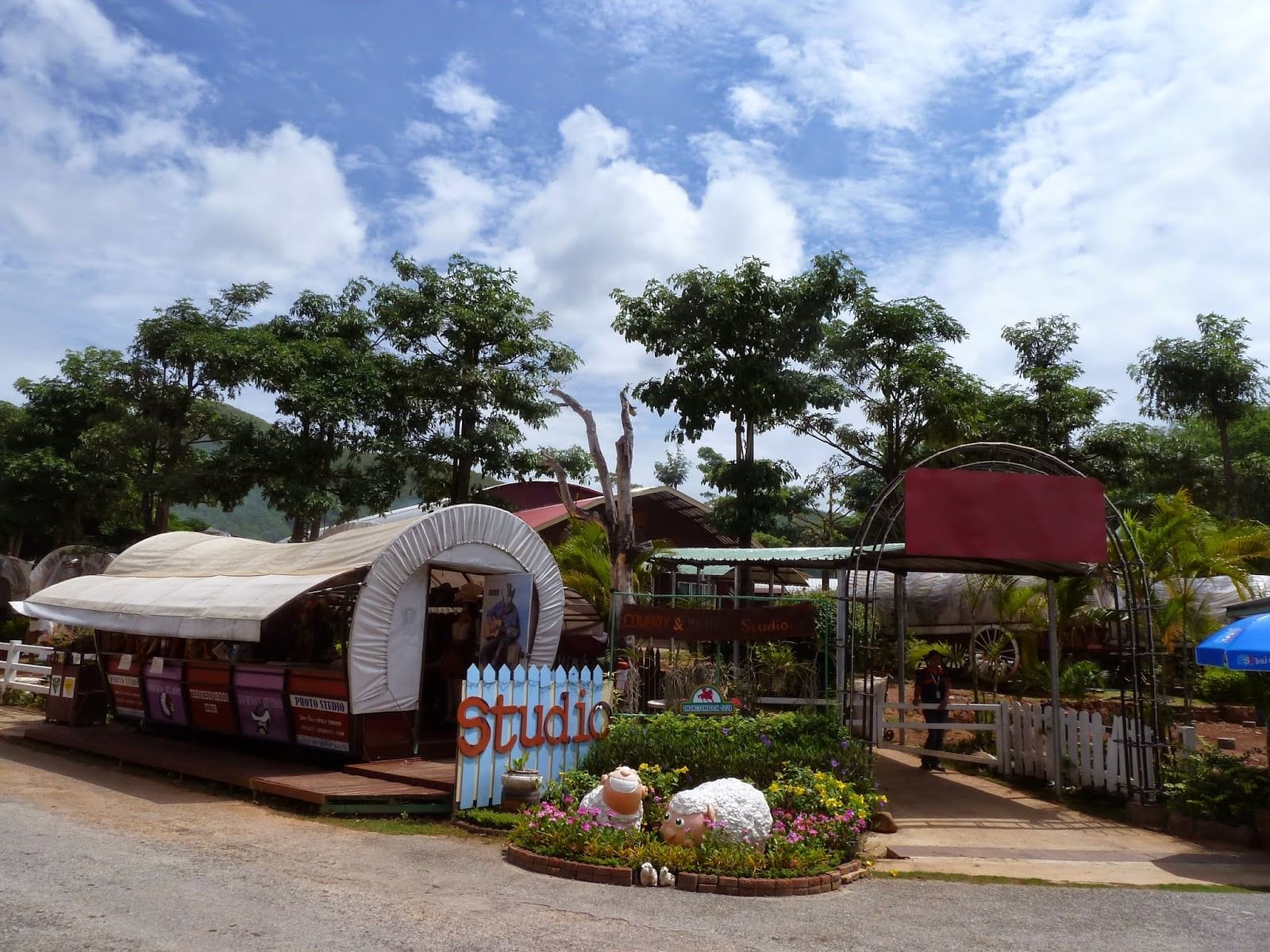 Thongsomboon Club