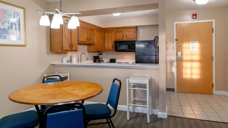 Dining Area of One-Bedroom Accessible Suite at Brigantine Beach