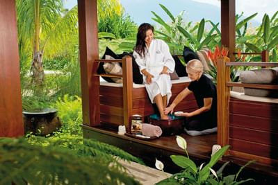 Lady getting Spa treatment, Silkari Reflections Of Port Douglas