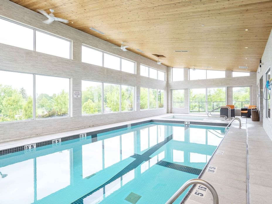 Indoor Pool Sandman Signature Kamloops Hotel