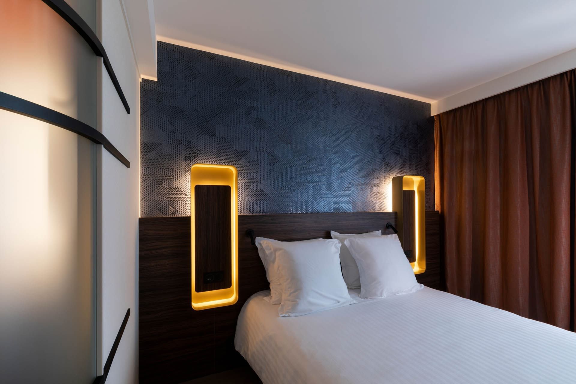 Intérieur d'une chambre à l'Oceania Le Conti Brest