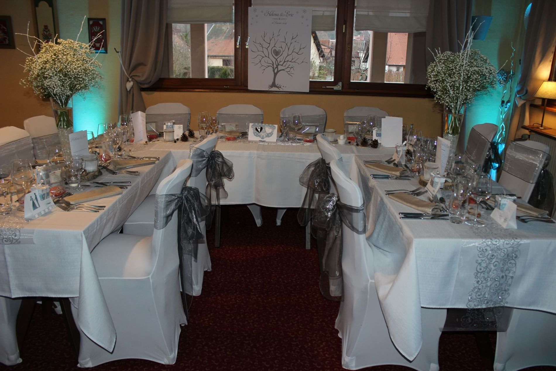 Banquet table decoration in Originals Le Kastelberg