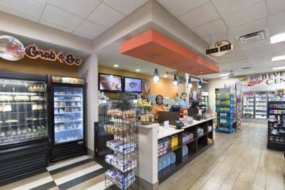 Snack stations in Lite Bite Gifts & Deli at Rosen Inn International