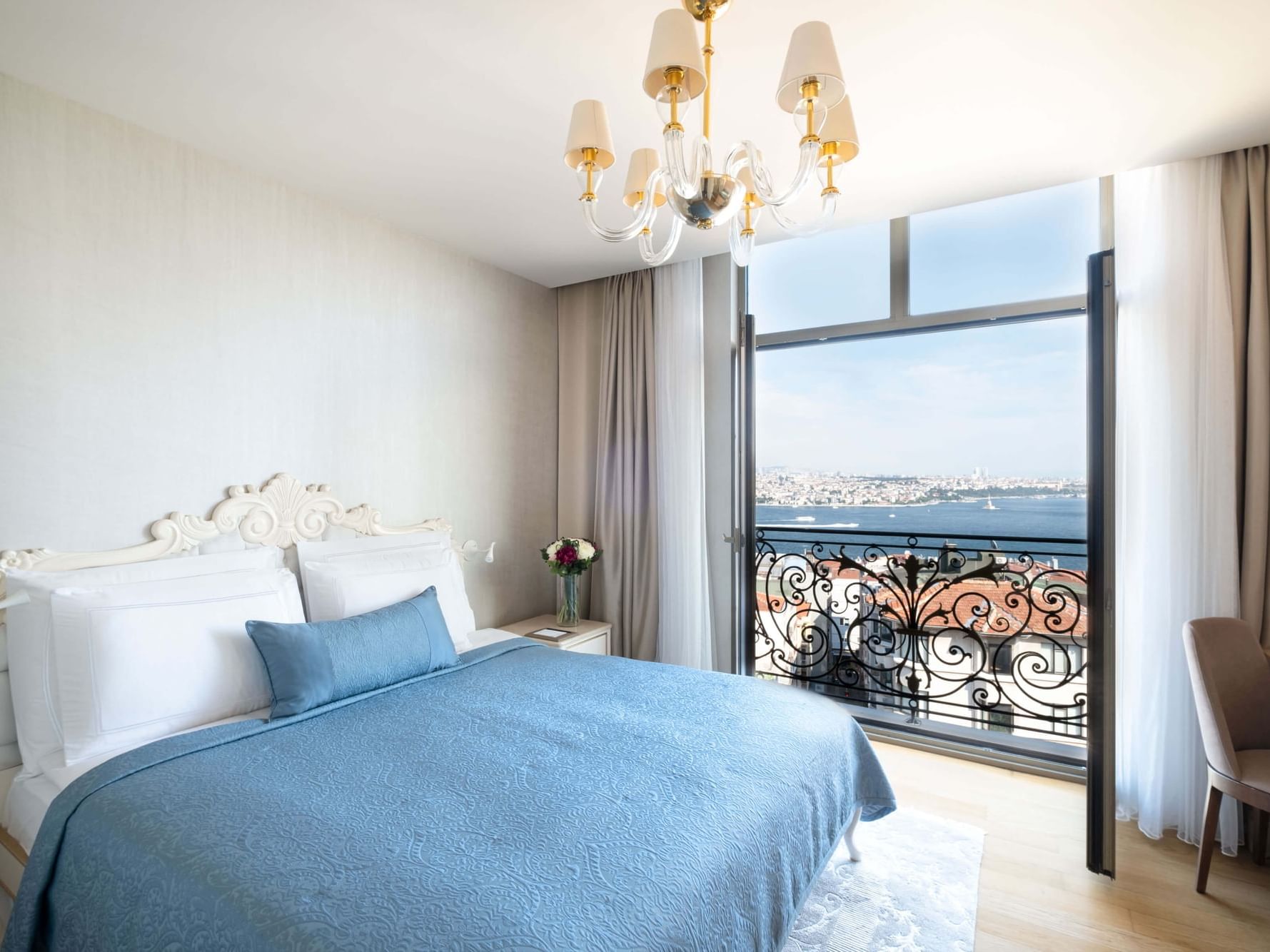 Executive Suite with one bed at CVK Park Bosphorus Hotel