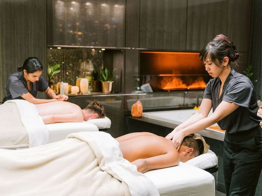 Xylia Couple's massage