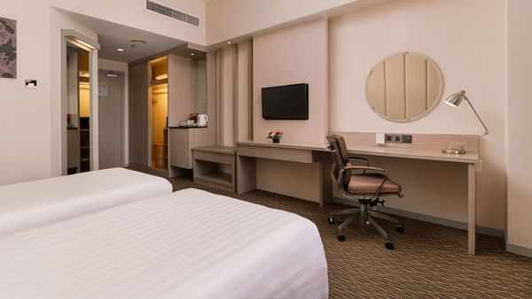 Executive Twin Room with streamlined furnishings