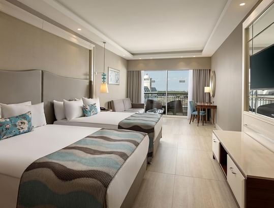 Antalya'daki Titanic Deluxe Golf Belek otelinin Superior odası.