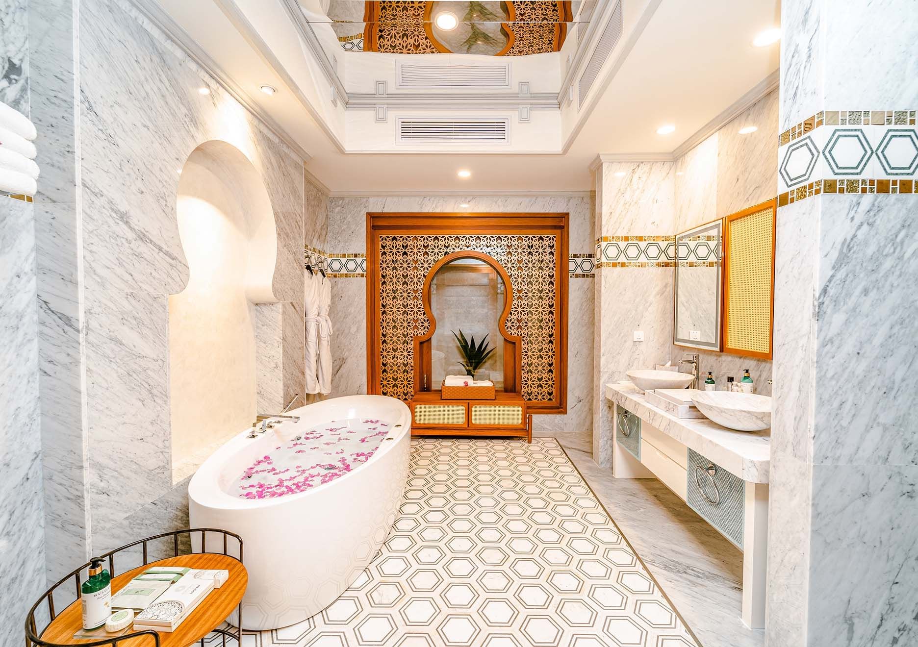 Bathtub in Grand Beach Residence at The Signature Collection