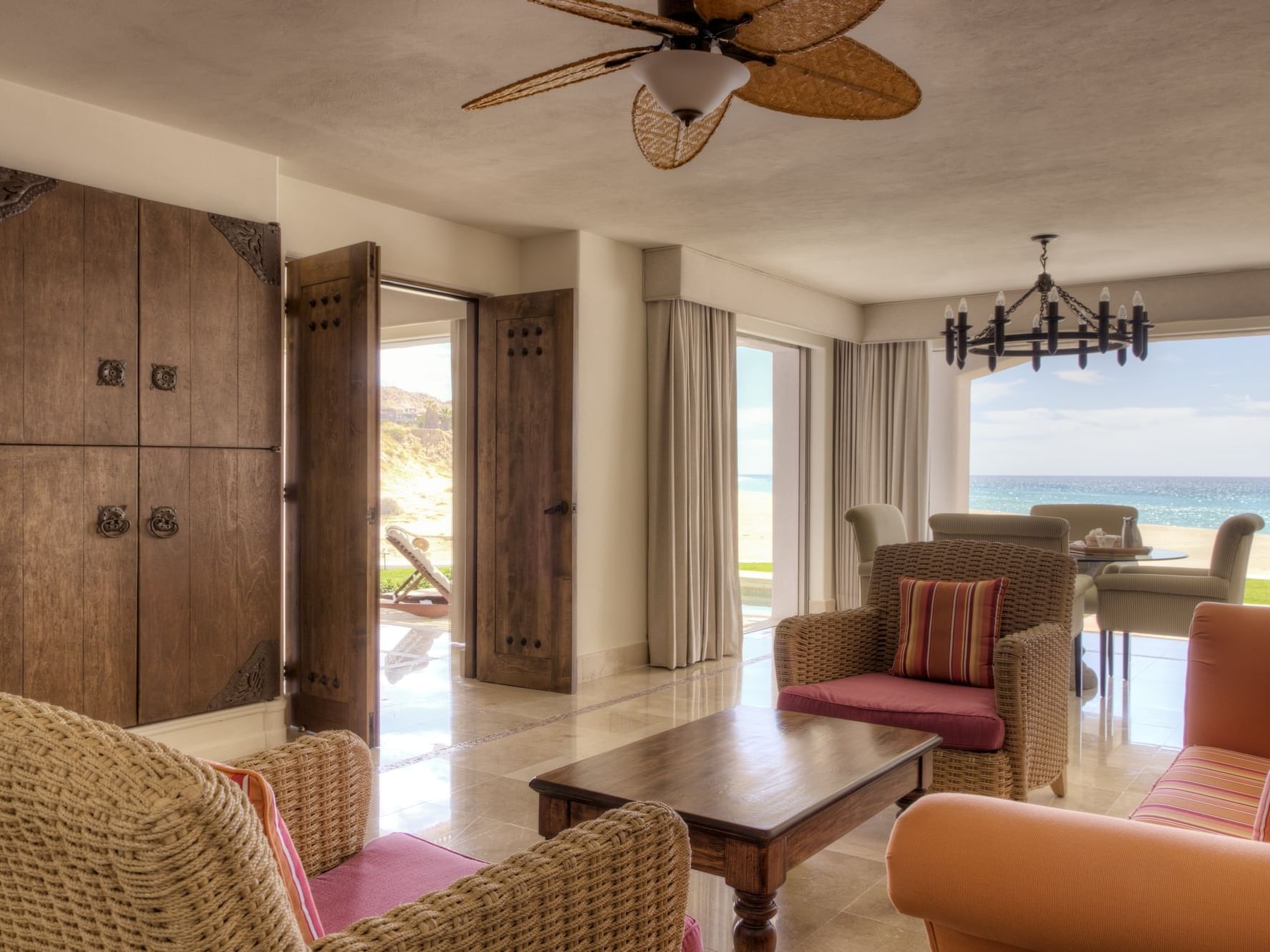 The living area of Casita Oceanfront Suite in Los Cabos