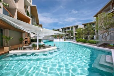 Sapphire Pool Bar
