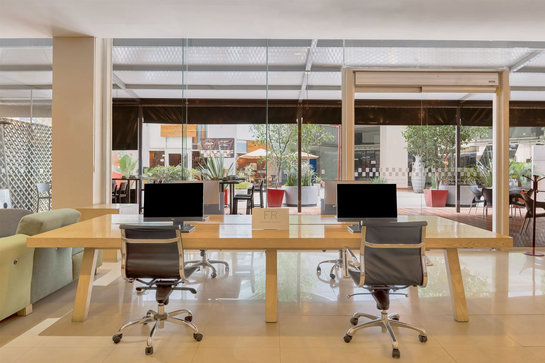 TRABAJA CON COMODIDAD