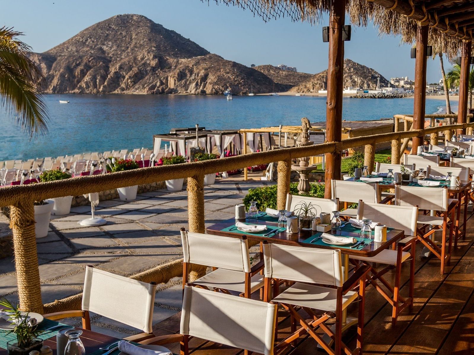 Outdoor seating area at Aleta Restaurant in Cabo Beach Resort