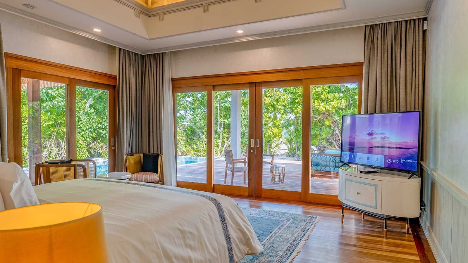 Bed & furniture in a room, The Signature Collection by Hideaway