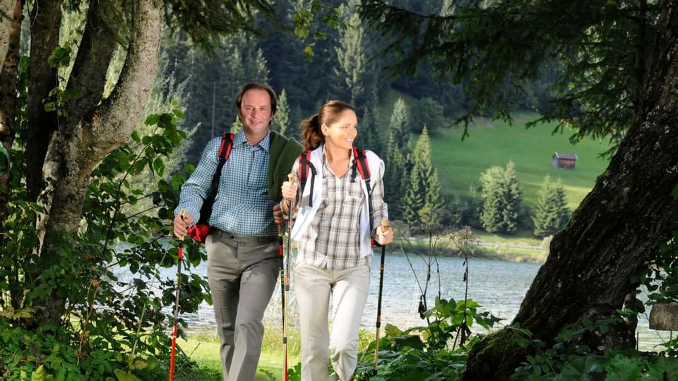 Wandern im Tannheimer Tal - Wellnesshotel ...liebes Rot-Flüh