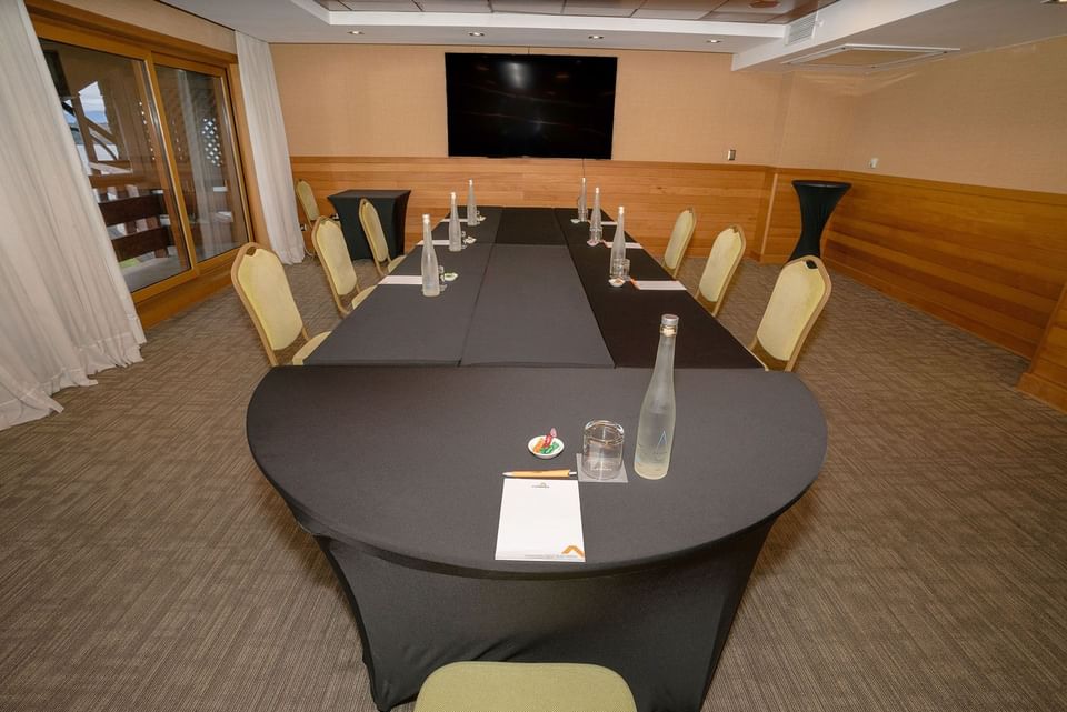 Meeting Room at Hotel Cumbres Puerto Varas in Chile