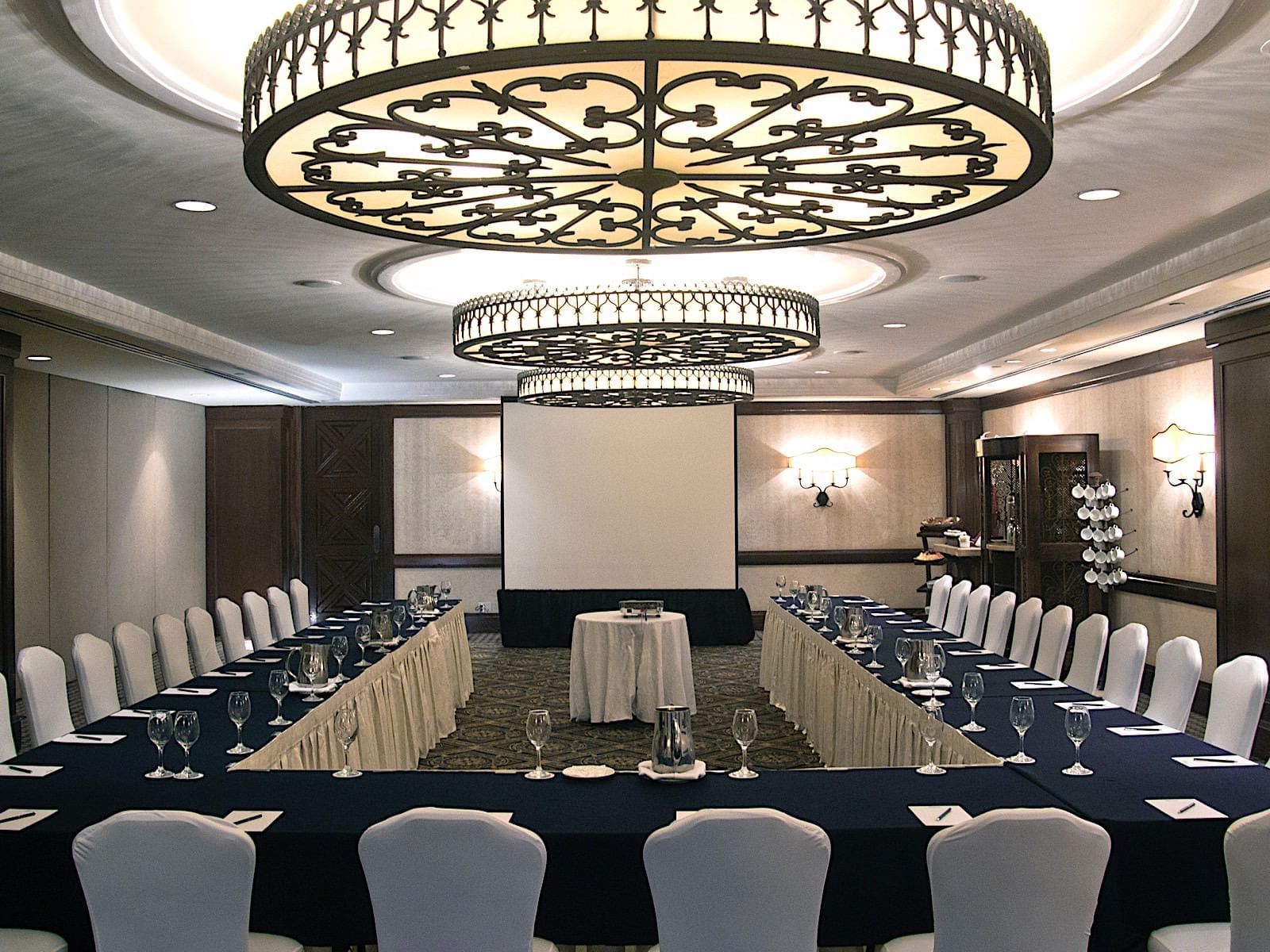 U-shaped table set-up at Princess Mundo Imperial