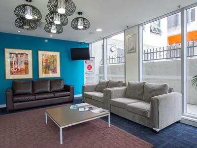 UniLodge @ANU Warrumbul Lodge Canberra_Main Entrance Lobby