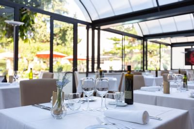 Personalised service with an elegant virgin olive menu - Restaur