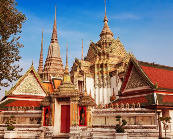 must-visit-temples-in-bangkok_Wat-Pho_The-Temple-of-the-Reclining-Buddha